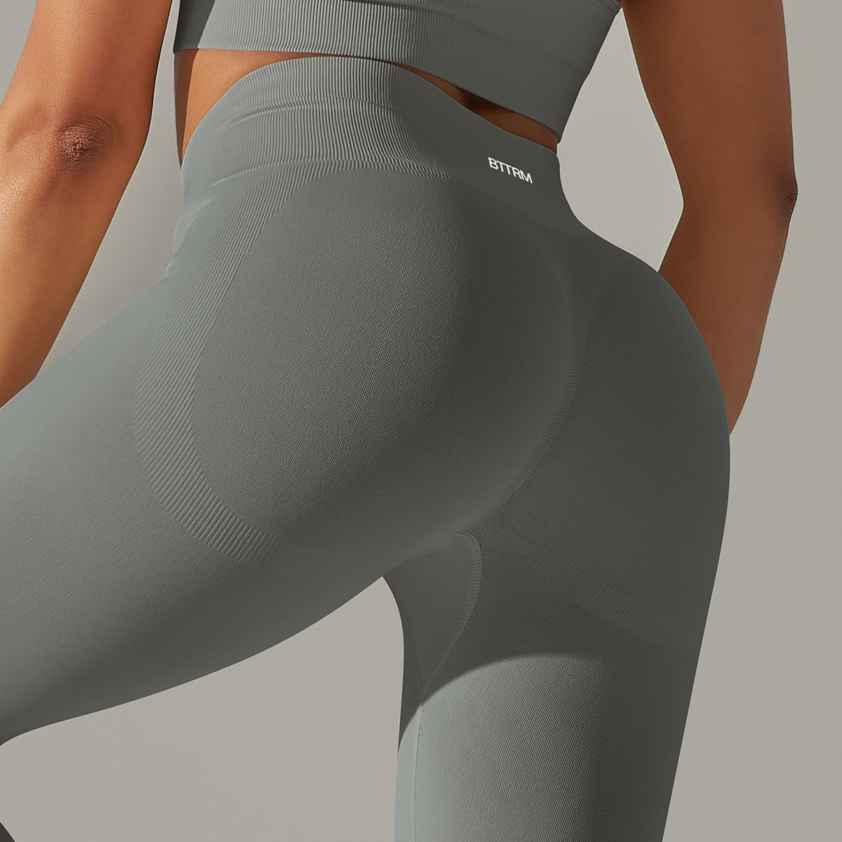 BetterMe 女性シームレスヨガパンツフィットネススポー - Home Gym With Leg Press のレビューと価格